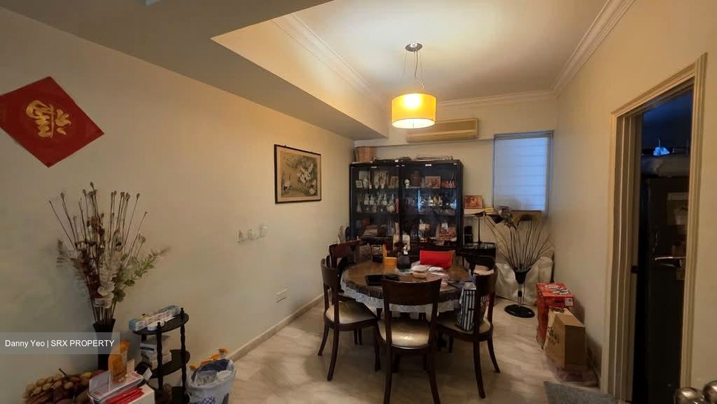 Liria Terrace (D17), Terrace #560404251